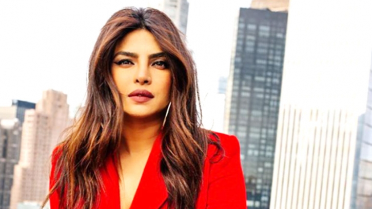 Priyanka Chopra in Poland to meet Ukrainian refugees Priyanka Chopra in Poland to meet Ukrainian refugees