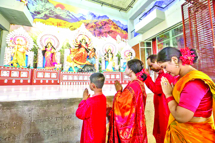 Saptami celebrated, Ashtami today Saptami celebrated, Ashtami today