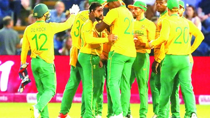 Rossouw and Shamsi star as SA level series against Eng Rossouw and Shamsi star as SA level series against Eng