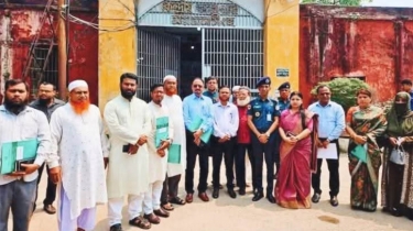 ময়মনসিংহ কেন্দ্রীয় কারাগার পরিদর্শন করেছেন জেলা প্রশাসক ও নবগঠিত কমিটি 