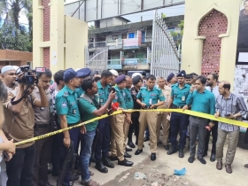 বরিশাল আদালত চত্বরে ককটেল বিস্ফোরণ, আতঙ্ক বরিশাল আদালত চত্বরে ককটেল বিস্ফোরণ, আতঙ্ক