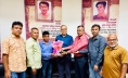 গণমাধ্যম সংস্কার কমিশনের প্রধানকে এমইউজের ফুলেল শুভেচ্ছা গণমাধ্যম সংস্কার কমিশনের প্রধানকে এমইউজের ফুলেল শুভেচ্ছা