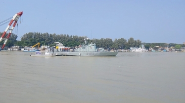 বরিশালের নদ-নদীতে নৌবাহিনীর অভিযান, জব্দ ৩০ লাখ মিটারের বেশি অবৈধ জাল বরিশালের নদ-নদীতে নৌবাহিনীর অভিযান, জব্দ ৩০ লাখ মিটারের বেশি অবৈধ জাল