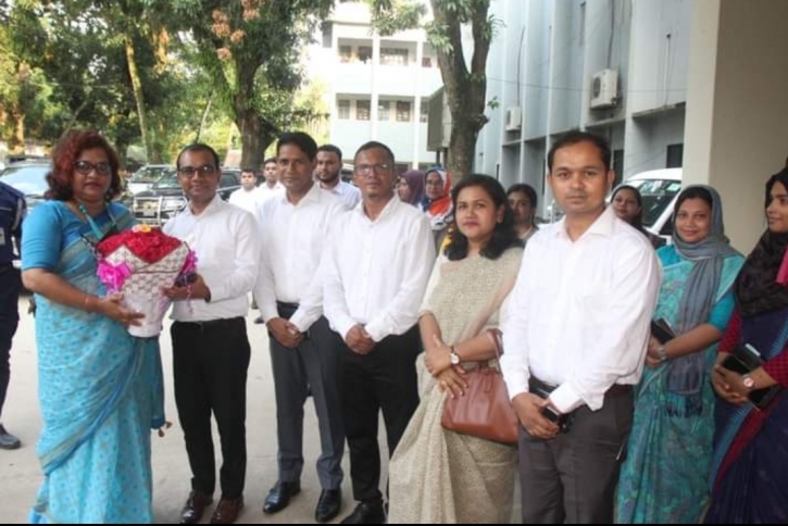 জামালপুর জেলা প্রশাসকের কার্যালয় পরিদর্শন করলেন ময়মনসিংহ বিভাগীয় কমিশনার জামালপুর জেলা প্রশাসকের কার্যালয় পরিদর্শন করলেন ময়মনসিংহ বিভাগীয় কমিশনার