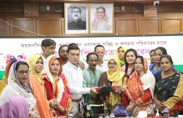 মসিকের উদ্যোগে সেলাই মেশিন বিতরণ মসিকের উদ্যোগে সেলাই মেশিন বিতরণ