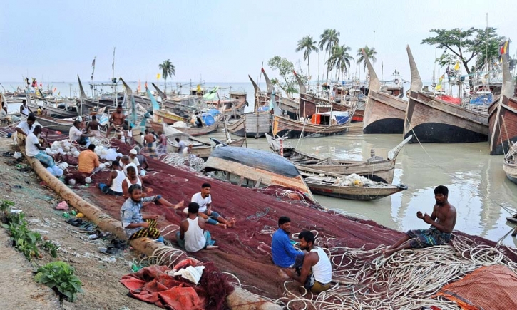 মধ্যরাত থেকে সাগরে ৫৮ দিনের মাছ ধরায় নিষেধাজ্ঞা