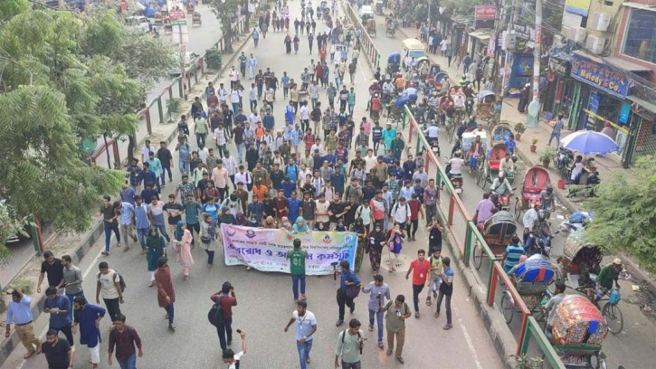 Science Lab blocked by students again