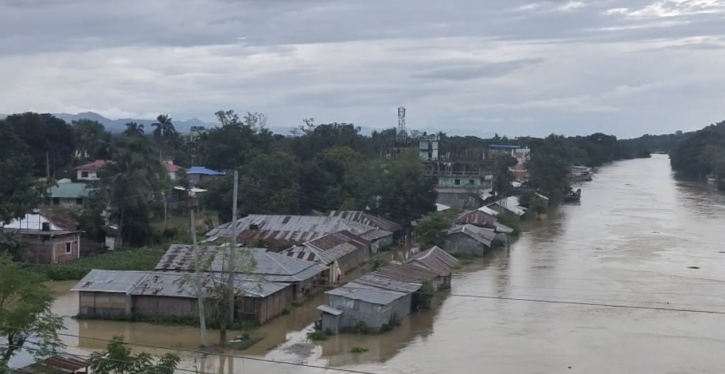 পাহাড়ি ঢল-বৃষ্টিতে রাঙ্গামাটিতে বন্যার শঙ্কা, কাপ্তাই বাঁধের ১৬ জলকপাট খুলে পানি নিষ্কাশন