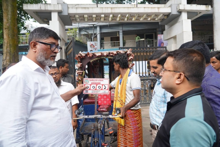 ডিজিটাল লাইসেন্স পেলেন ময়মনসিংহের অটোরিকশা ও মিশুক চালকরা