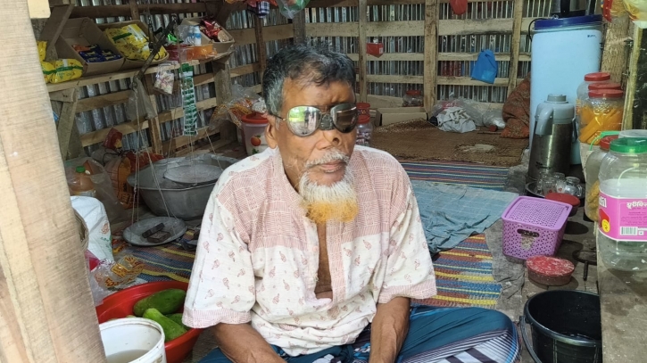বাঘকে হারিয়েছিলেন, এখন দারিদ্র্যের কাছে হারার শঙ্কা বাগেরহাট টাইগার সামাদের