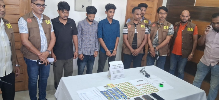 বাগেরহাটে ফিঙ্গারপ্রিন্ট ক্লোন করে ভুয়া সিম বিক্রির চক্রের ৩ সদস্য গ্রেপ্তার, সরঞ্জাম উদ্ধার