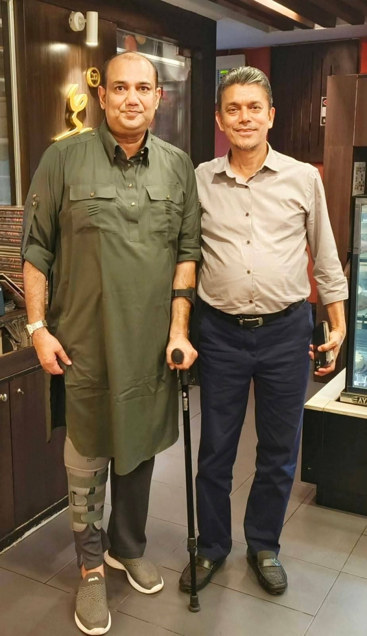 দোয়া-পরামর্শ নিতে এমপি বকুলের সান্নিধ্যে উন্নত চিকিৎসার জন্য ব্যাংকক যাচ্ছেন নাজমুল হুদা সাগর