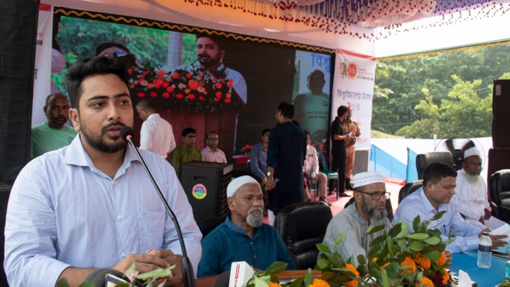 বেরোবির সম্মাননা প্রত্যাখ্যান করলেন তথ্য উপদেষ্টা নাহিদ বেরোবির সম্মাননা প্রত্যাখ্যান করলেন তথ্য উপদেষ্টা নাহিদ