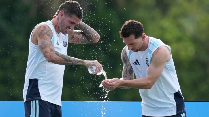 De Paul urges fans to enjoy Messi
