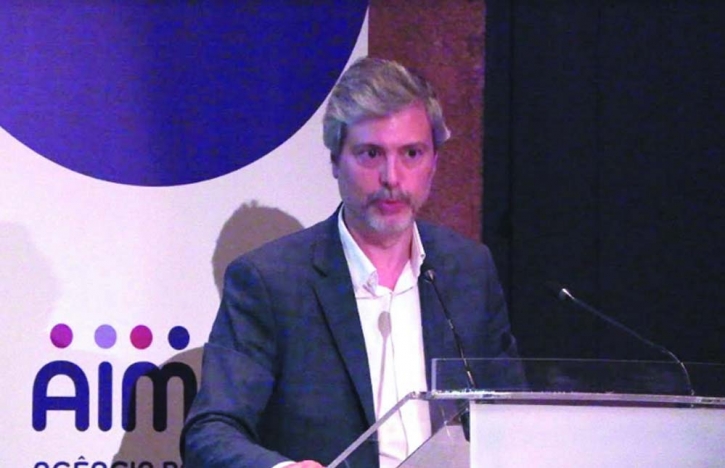 A strategic plan has been drawn up with high recommendations for foreign expatriates to learn Portuguese: President of the AIMA Luís Goes Pinheiro.