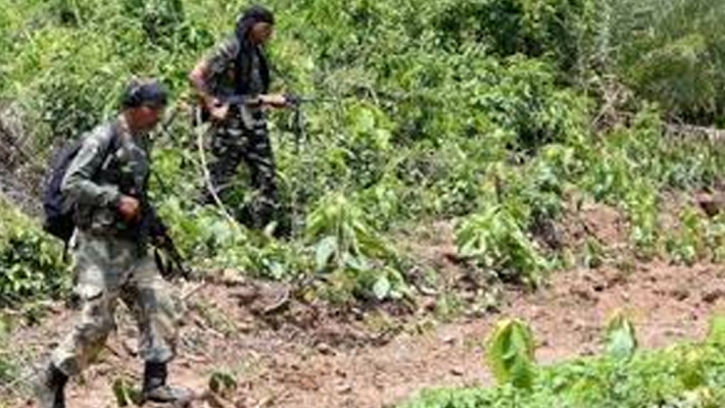 Indian troops kill five Maoist rebels Indian troops kill five Maoist rebels