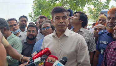 No piece of land should be lost to the river’: State Minister for Water Resources inspects river ero No piece of land should be lost to the river’: State Minister for Water Resources inspects river ero