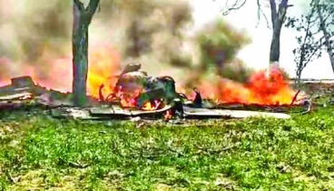 Sukhoi, Mirage fighter jets crash in India, 1 pilot killed