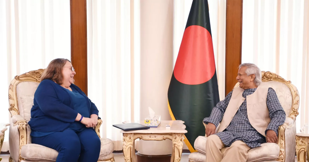 U.S. Embassy Charge d’Affaires Helen LaFave meets Chief Adviser