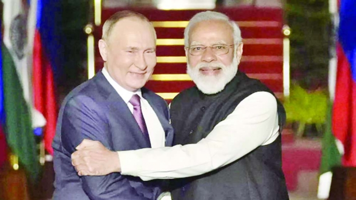 Russia pushes India to avert global financial isolation