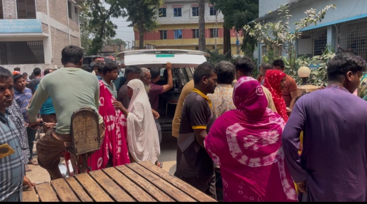 Van driver killed by tractor collision in Nilphamari’s Kishorganj