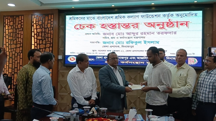 Financial Assistance Cheques Distributed Among Underprivileged Workers and Meritorious Students in D