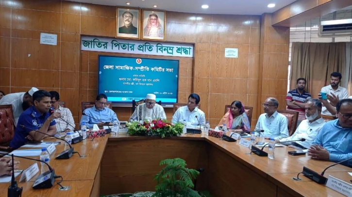 Minister calls for exemplary punishment for accused involved in Faridpur temple fire mob beating