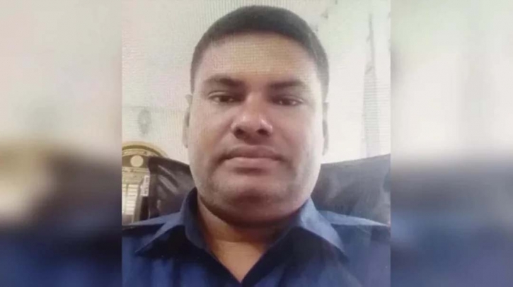 Hanging body of OC recovered from police station in Shariatpur Hanging body of OC recovered from police station in Shariatpur