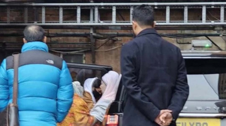 Khaleda Zia admitted to London Clinic Khaleda Zia admitted to London Clinic