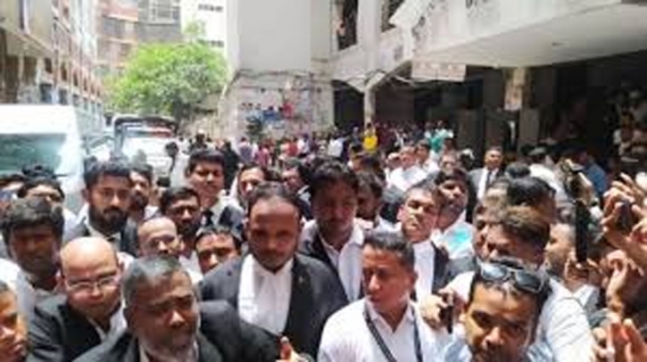 Lawyers stage ’March for Justice’ at Dhaka lower courts Lawyers stage ’March for Justice’ at Dhaka lower courts
