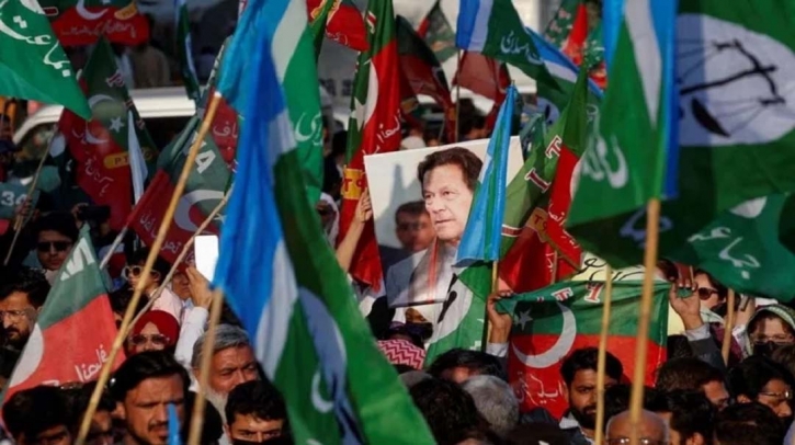 Pakistan’s Khan-backed independents lead in final poll count