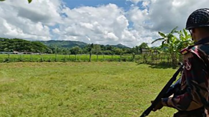 Locals asked not to go near to unexploded explosives at Bandarban frontier Locals asked not to go near to unexploded explosives at Bandarban frontier