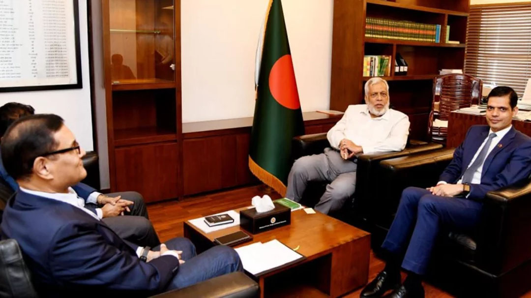 Nepal envoy expresses interest in collaboration, solidarity with student movement 