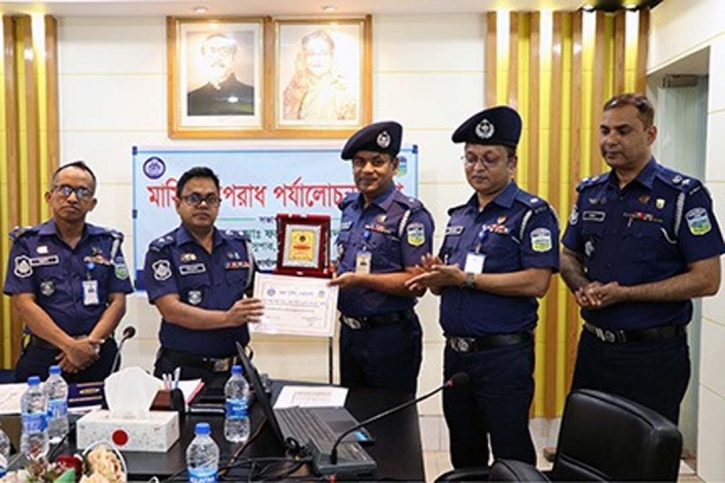 ১০টির মধ্যে ৪ ক্যাটাগরীতেই শ্রেষ্ঠত্ব অর্জন নেত্রকোনা মডেল থানা ১০টির মধ্যে ৪ ক্যাটাগরীতেই শ্রেষ্ঠত্ব অর্জন নেত্রকোনা মডেল থানা