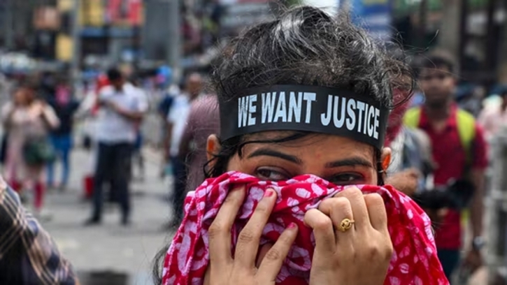 March to Nabanna: Kolkata police use water cannons, tear gas at protesters
